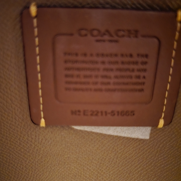 Brand New with Tags Coach Charlie Carryall 28 in Signature Leather - Picture 8 of 14